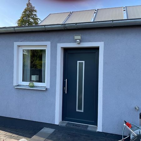 Ferienwohnung Mit Fussbodenheizung Nahe Messe, Gratis Parkplatz Und Abstellplatz E - Bike Хановер Екстериор снимка