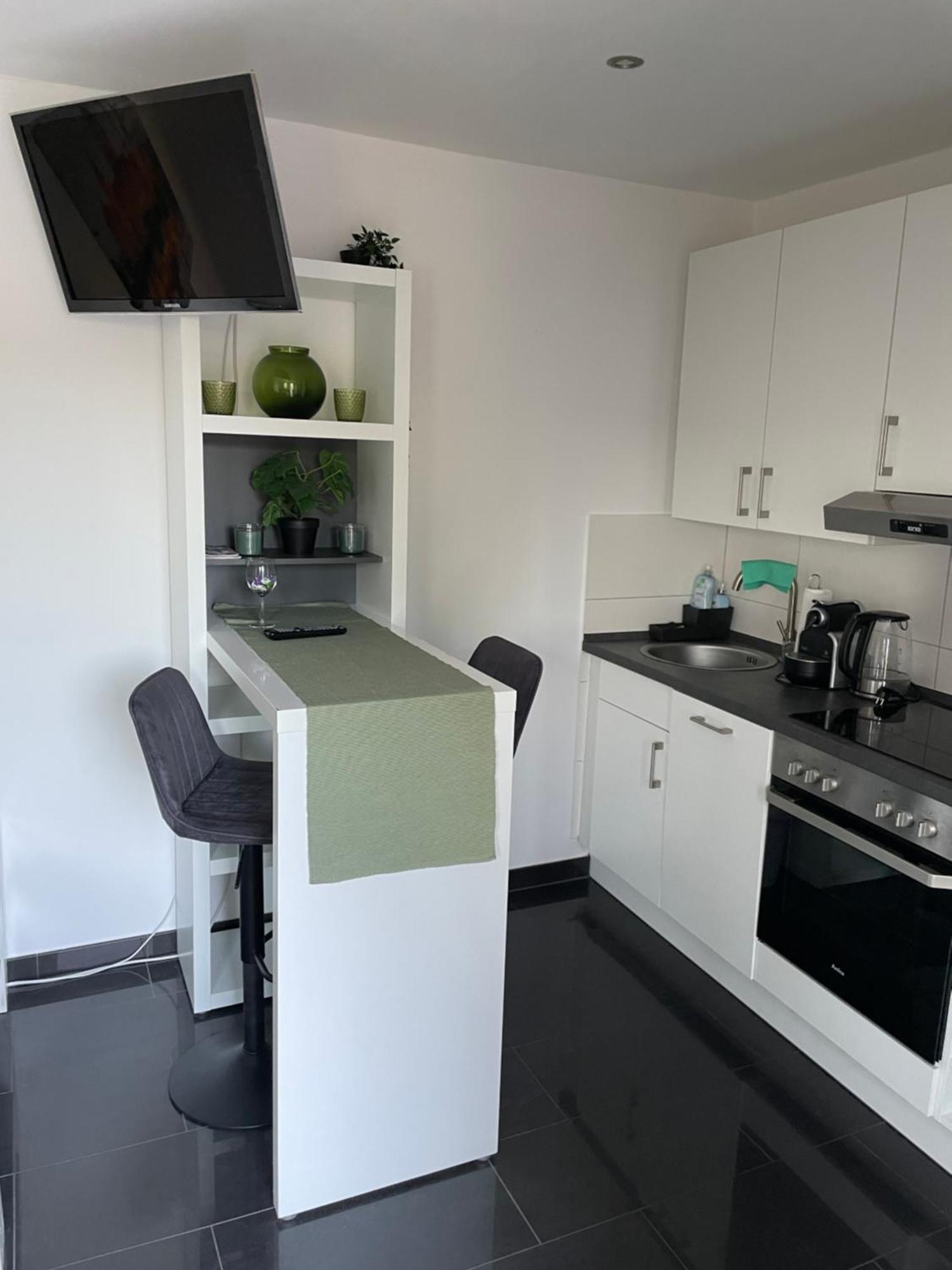 Ferienwohnung Mit Fussbodenheizung Nahe Messe, Gratis Parkplatz Und Abstellplatz E - Bike Хановер Екстериор снимка