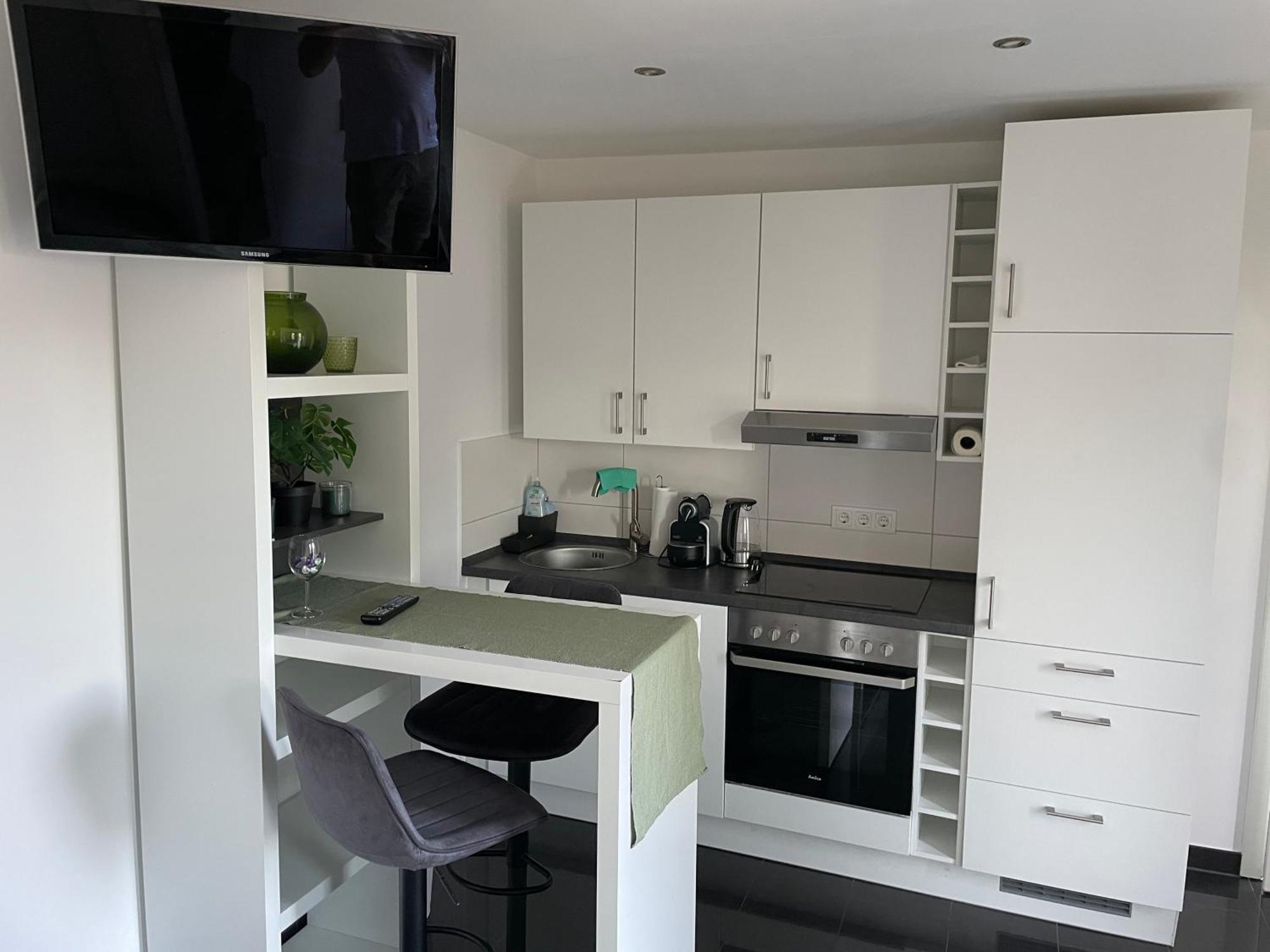 Ferienwohnung Mit Fussbodenheizung Nahe Messe, Gratis Parkplatz Und Abstellplatz E - Bike Хановер Екстериор снимка